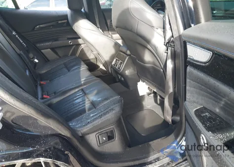 2023 Maserati Grecale Modena z USA, uszkodzony, nr VIN ZN682AVMXP7407743